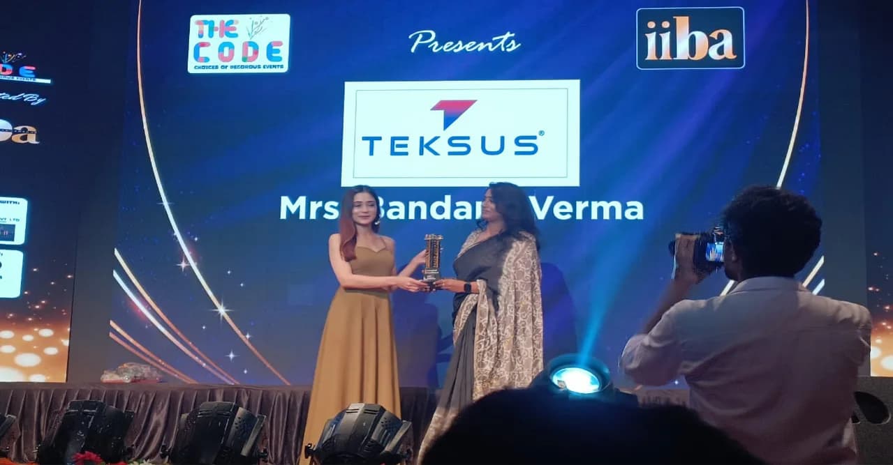 Wide view of the iiba 2024 stage during the Teksus Power Solutions award presentation